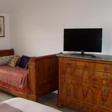 Maison Des Isles Saint-Hilaire-du-Harcouët Dış mekan fotoğraf